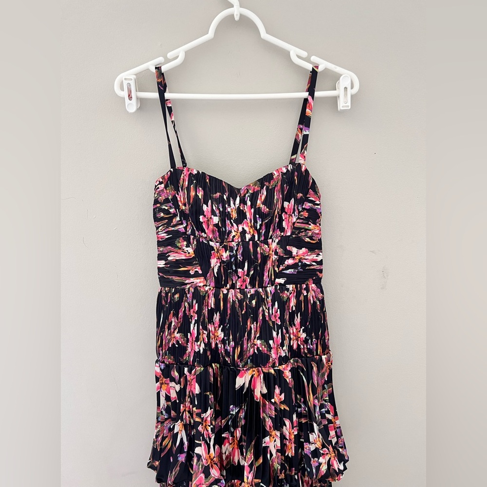 Amur Londyn Pleated Tiered Gown In Island Floral Maxi Dress Size 0/ XS - Picture 4 of 10